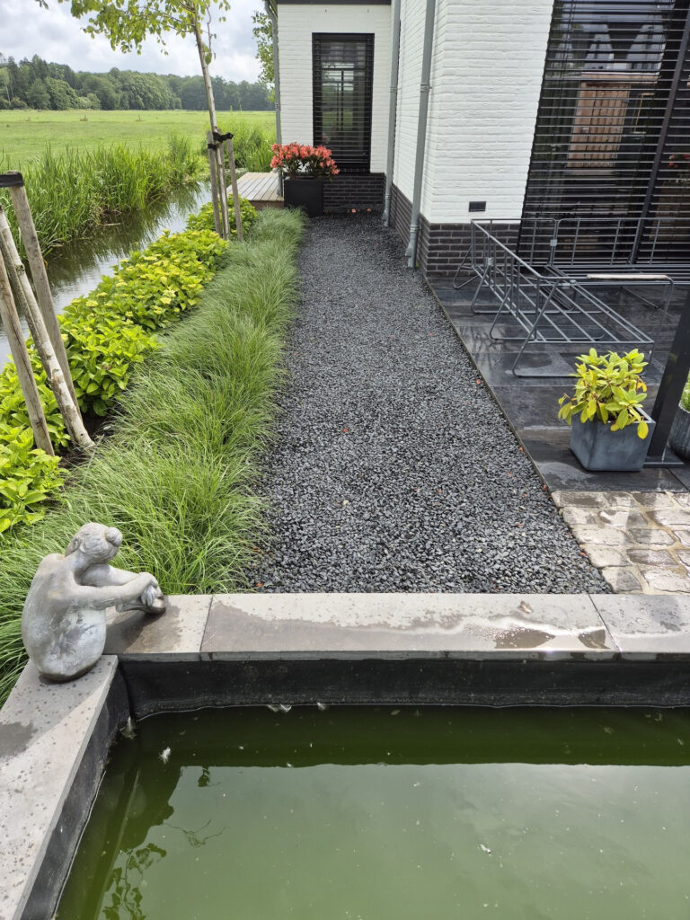 Grind Hoveniersbedrijf Robert Sterk Hilversum 1 e1769172034722 - Grind